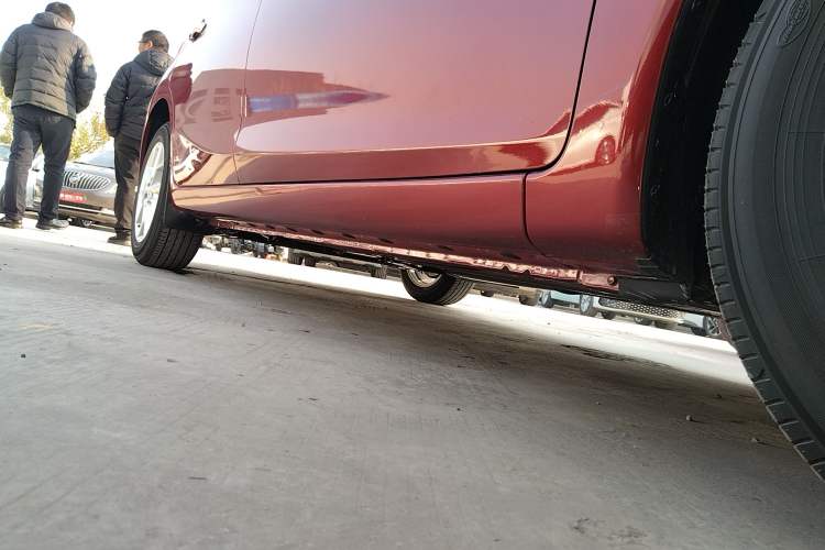 Used Nissan Tiida 2024 1.6L CVT Smart Drive Edition Right Side Sill