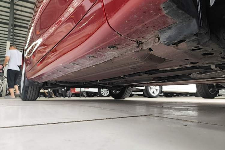 Used Nissan Tiida 2024 1.6L CVT Cool Dynamic Edition Right Side Sill