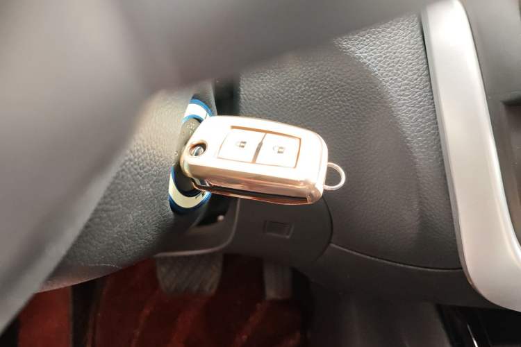 Used Nissan Tiida 2024 1.6L CVT Cool Dynamic Edition Vehicle Key