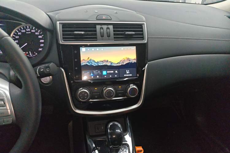 Used Nissan Tiida 2024 1.6L CVT Smart Drive Edition Audio And AC Panel