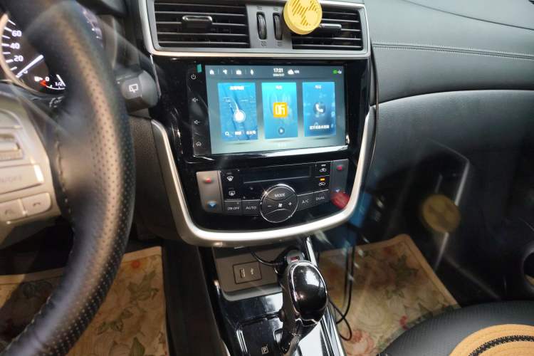 Used Nissan Tiida 2024 1.6L CVT ZhiZun Edition Audio And AC Panel