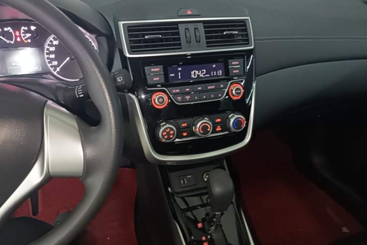 Used Nissan Tiida 2024 1.6L CVT Cool Dynamic Edition Audio And AC Panel