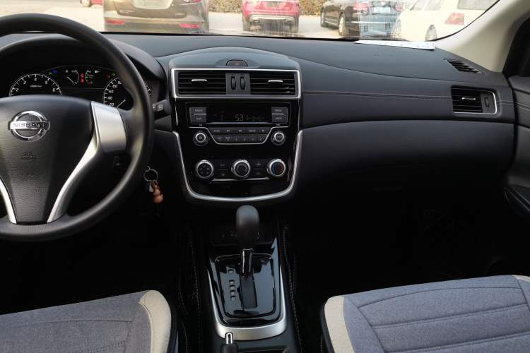 Used Nissan Tiida 2024 1.6L CVT Cool Dynamic Edition Audio And AC Panel