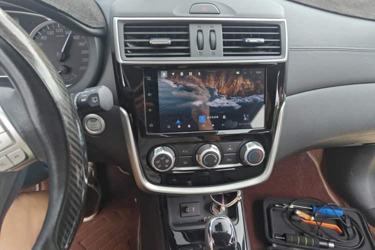 Used Nissan Tiida 2024 1.6L CVT Smart Drive Edition Audio And AC Panel