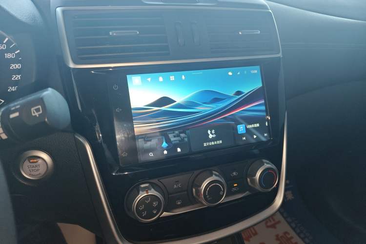 Used Nissan Tiida 2024 1.6L CVT Smart Drive Edition Audio And AC Panel