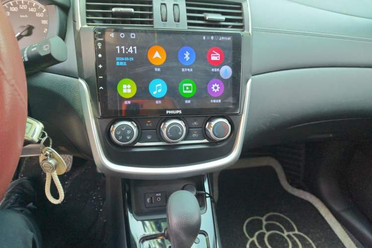 Used Nissan Tiida 2024 1.6L CVT Cool Dynamic Edition Audio And AC Panel