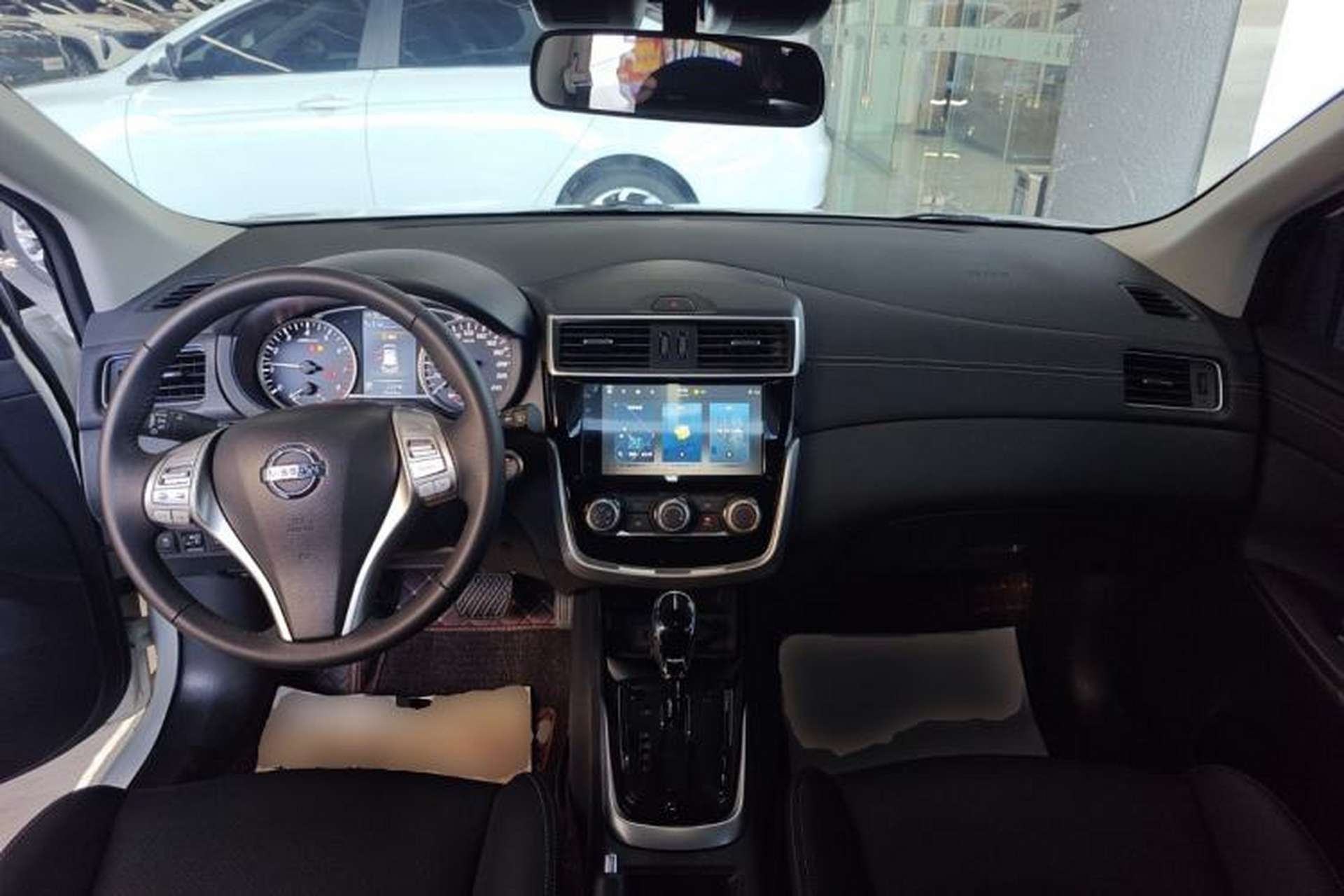 Used Nissan Tiida 2024 1.6L CVT Smart Drive Edition Center Console