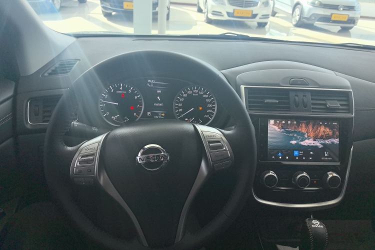 Used Nissan Tiida 2024 1.6L CVT Smart Drive Edition Center Console