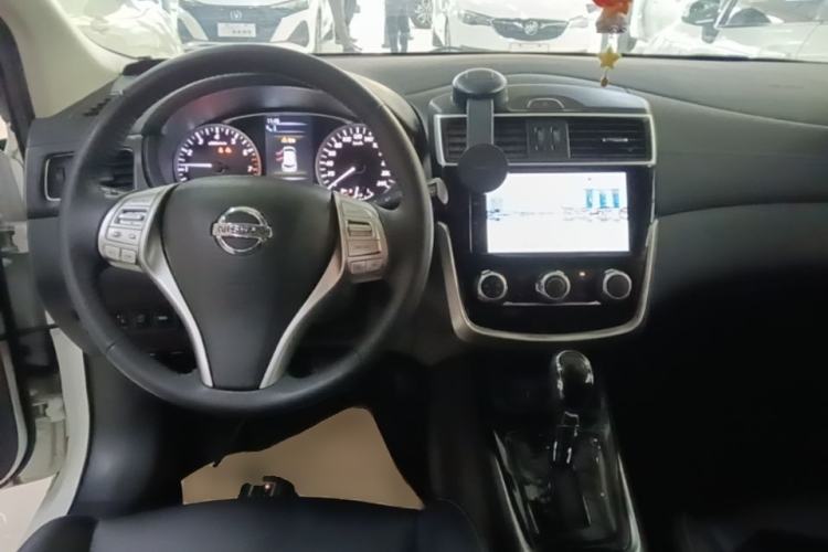Used Nissan Tiida 2024 1.6L CVT Smart Drive Edition Center Console