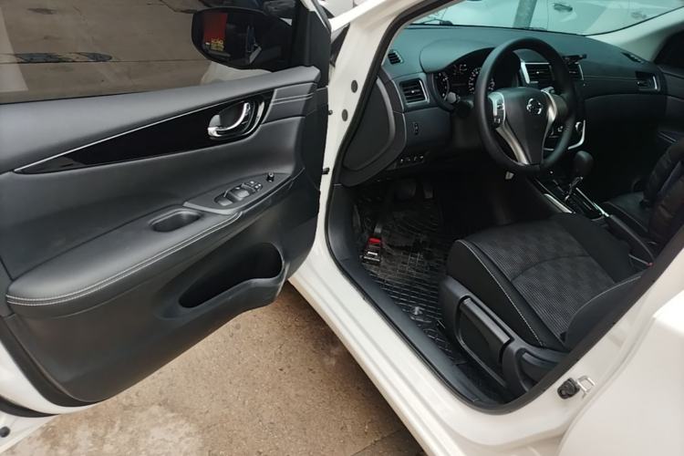 Used Nissan Tiida 2024 1.6L CVT Cool Dynamic Edition Driver Seat