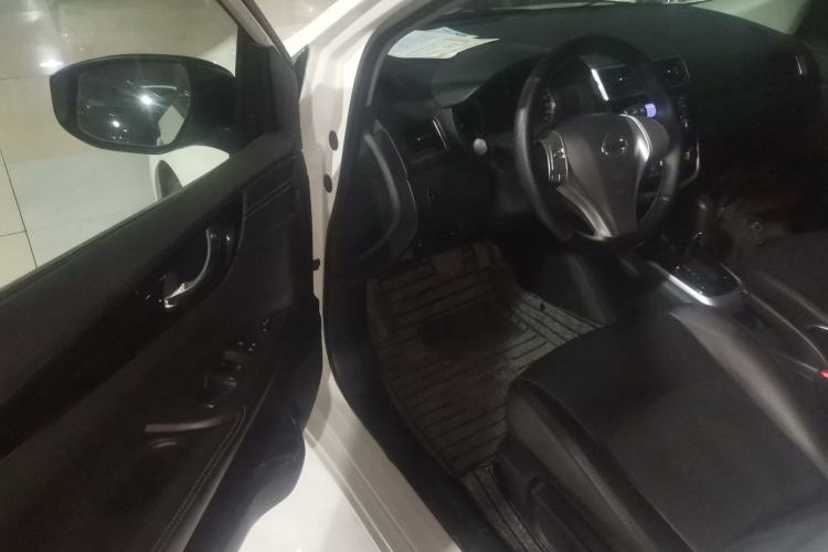 Used Nissan Tiida 2024 1.6L CVT Cool Dynamic Edition Driver Seat