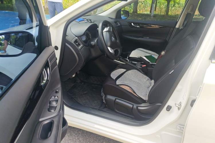 Used Nissan Tiida 2024 1.6L CVT Cool Dynamic Edition Driver Seat