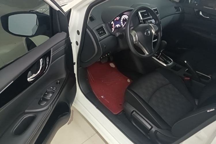 Used Nissan Tiida 2024 1.6L CVT Cool Dynamic Edition Driver Seat