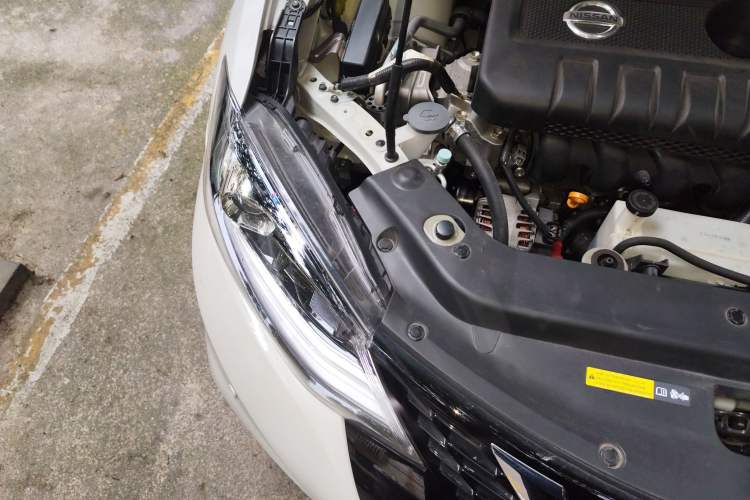 Used Nissan Tiida 2024 1.6L CVT ZhiZun Edition Engine Bay Right