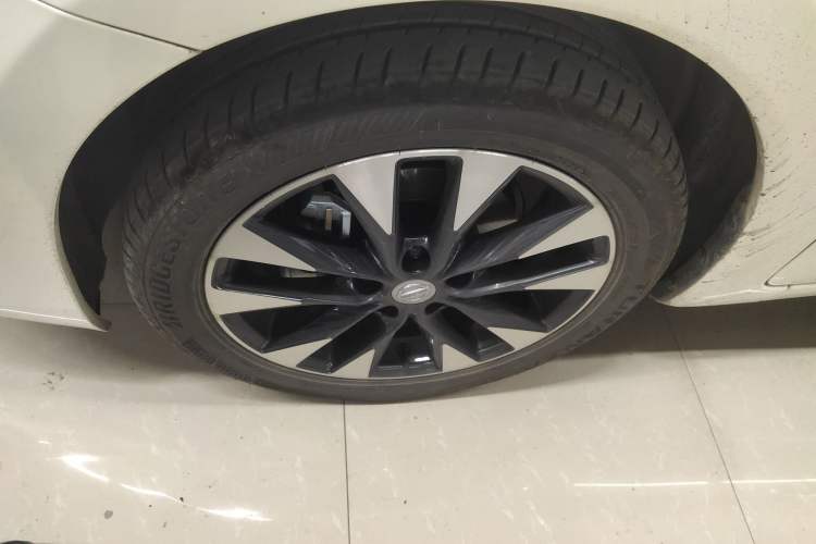 Used Nissan Tiida 2024 1.6L CVT ZhiZun Edition Exterior 4