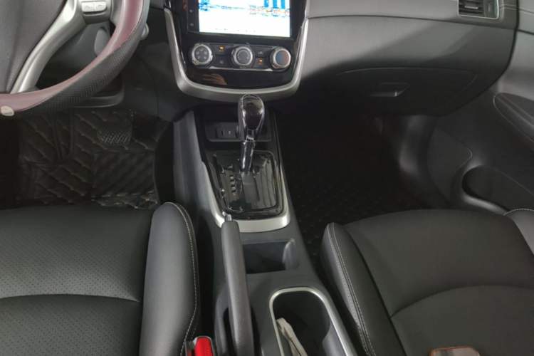 Used Nissan Tiida 2024 1.6L CVT Smart Drive Edition Gear Lever