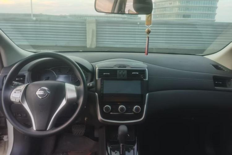 Used Nissan Tiida 2024 1.6L CVT Cool Dynamic Edition Gear Lever