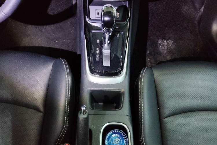 Used Nissan Tiida 2024 1.6L CVT Smart Drive Edition Gear Lever