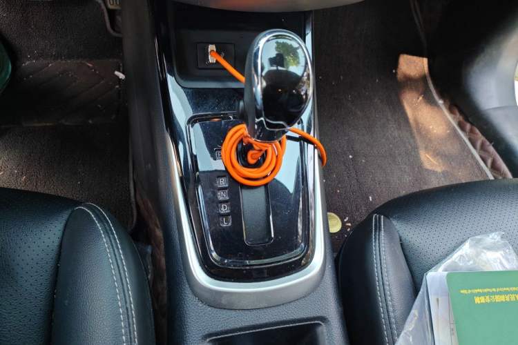 Used Nissan Tiida 2024 1.6L CVT Smart Drive Edition Gear Lever