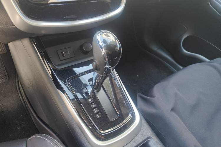 Used Nissan Tiida 2024 1.6L CVT Smart Drive Edition Gear Lever