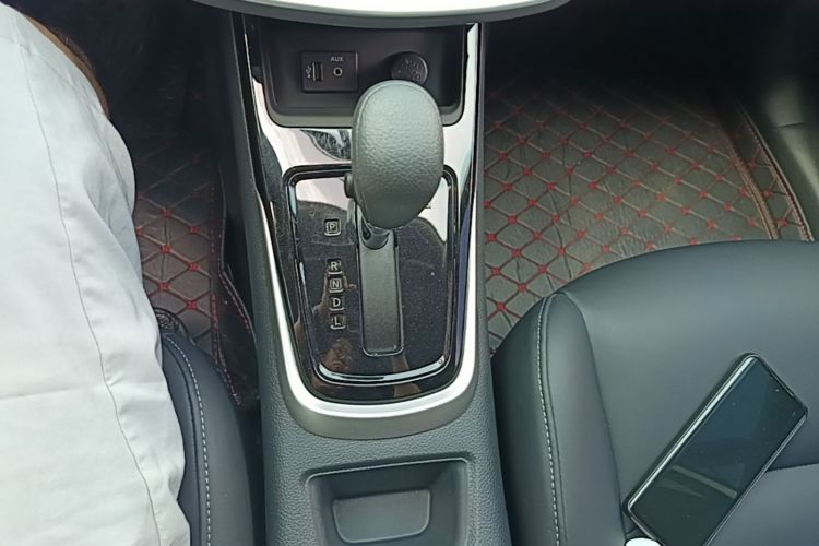Used Nissan Tiida 2024 1.6L CVT Cool Dynamic Edition Gear Lever