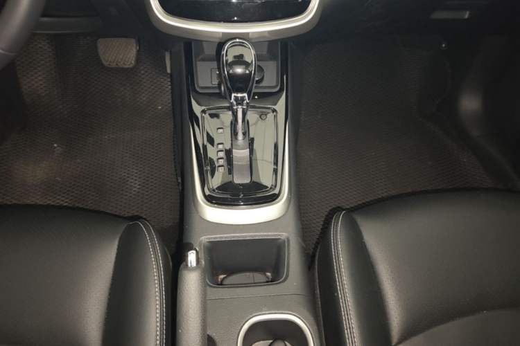 Used Nissan Tiida 2024 1.6L CVT Smart Drive Edition Gear Lever