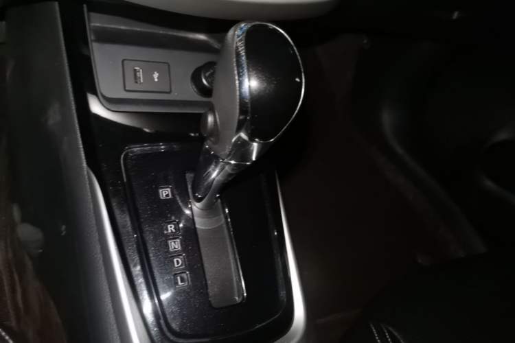 Used Nissan Tiida 2024 1.6L CVT Smart Drive Edition Gear Lever