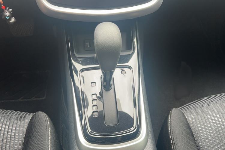 Used Nissan Tiida 2024 1.6L CVT Cool Dynamic Edition Gear Lever