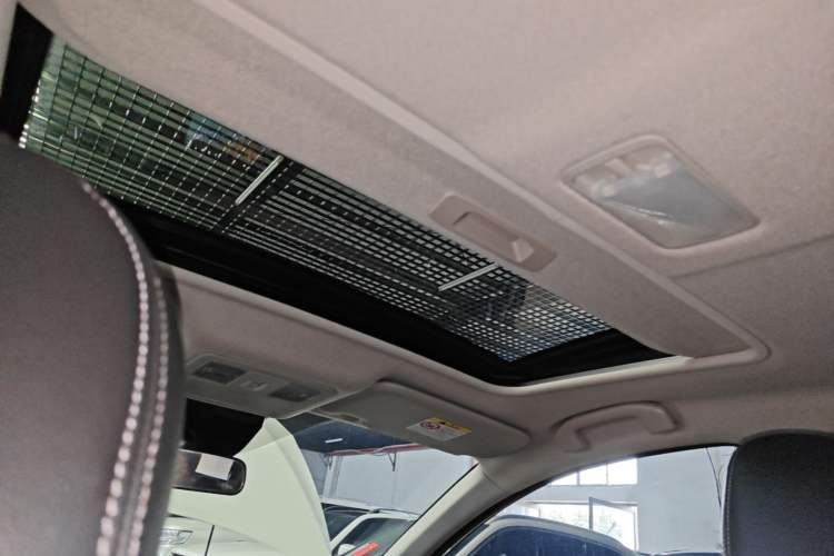 Used Nissan Tiida 2024 1.6L CVT Smart Drive Edition Headliner