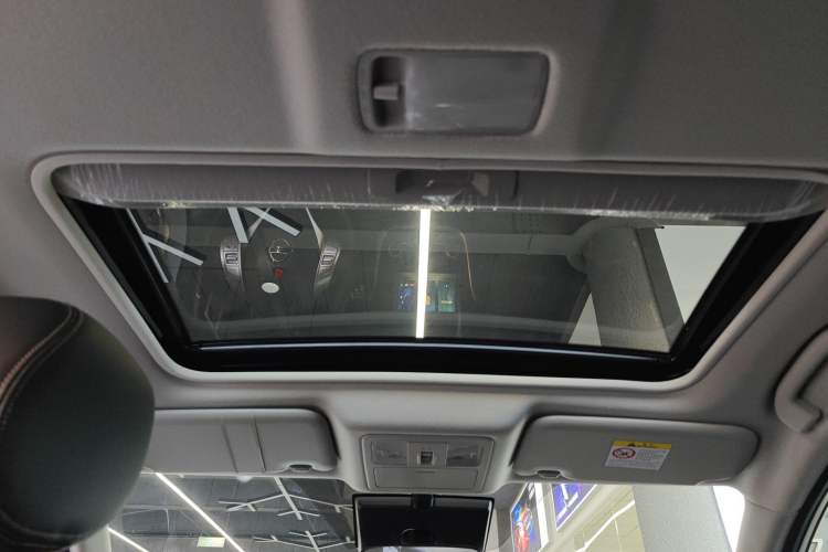 Used Nissan Tiida 2024 1.6L CVT Smart Drive Edition Headliner