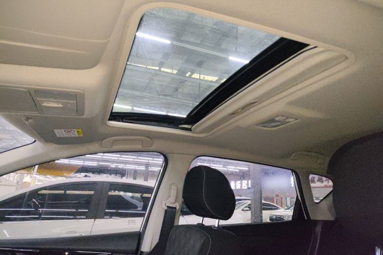 Used Nissan Tiida 2024 1.6L CVT Cool Dynamic Edition Headliner