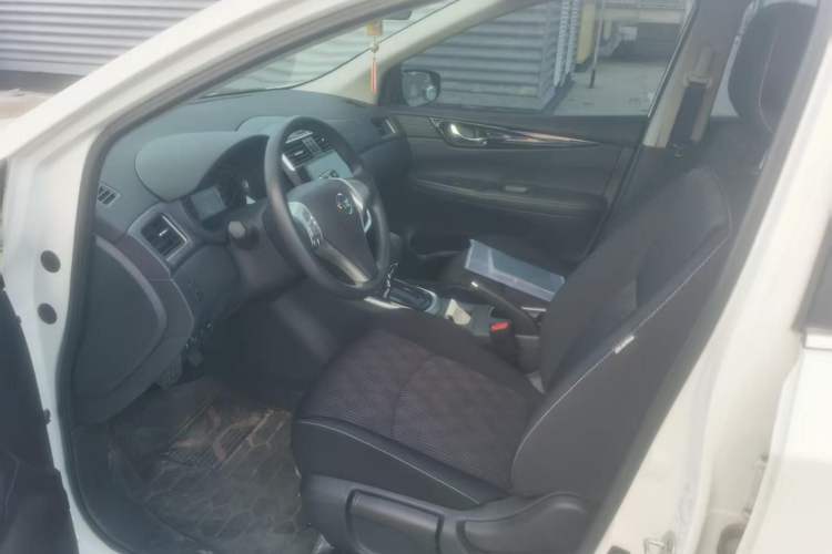 Used Nissan Tiida 2024 1.6L CVT Cool Dynamic Edition Interior 2