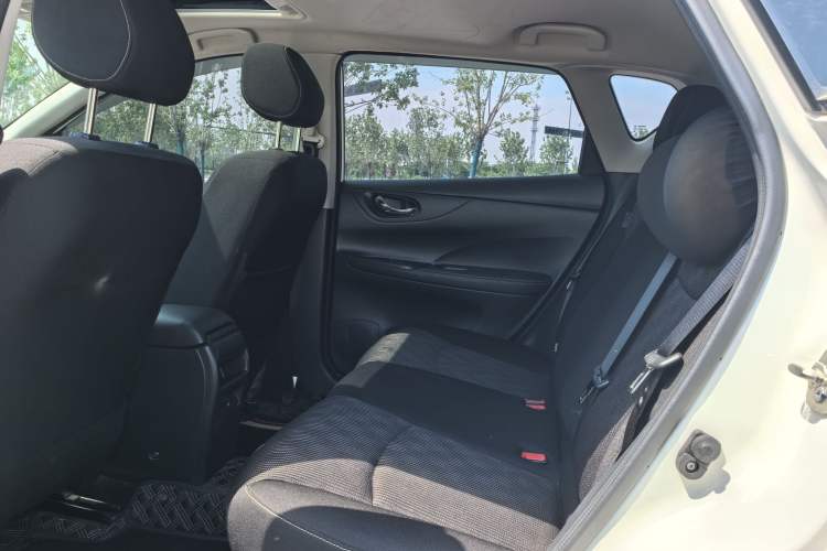 Used Nissan Tiida 2024 1.6L CVT Cool Dynamic Edition Interior 3