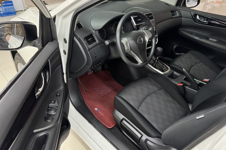 Used Nissan Tiida 2024 1.6L CVT Cool Dynamic Edition Interior 4