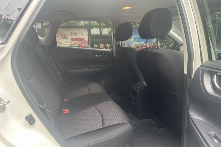 Used Nissan Tiida 2024 1.6L CVT Cool Dynamic Edition Interior 5