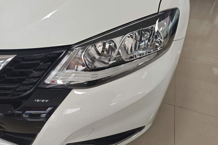 Used Nissan Tiida 2024 1.6L CVT Cool Dynamic Edition Left Front Headlight