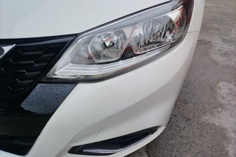Used Nissan Tiida 2024 1.6L CVT Cool Dynamic Edition Left Front Headlight