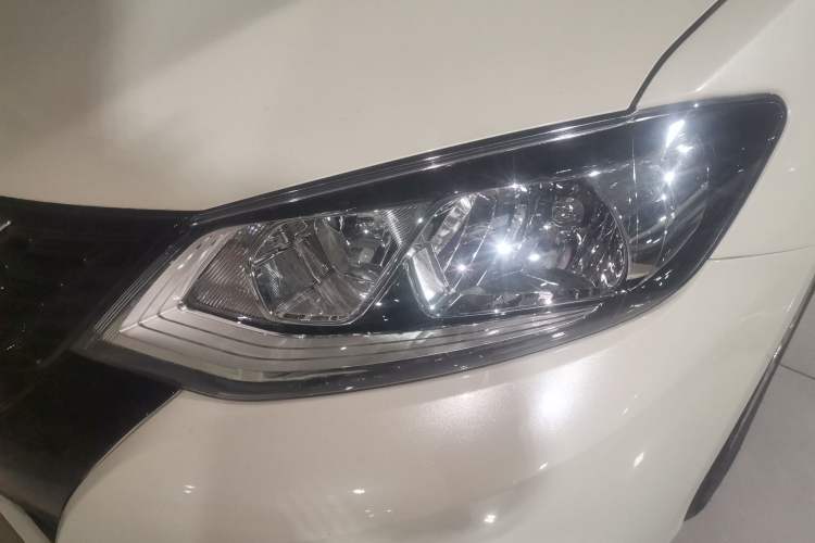 Used Nissan Tiida 2024 1.6L CVT Cool Dynamic Edition Left Front Headlight