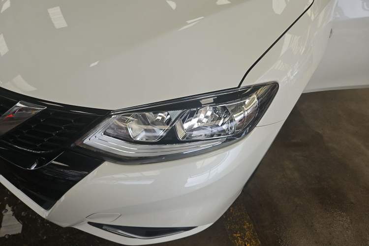 Used Nissan Tiida 2024 1.6L CVT Cool Dynamic Edition Left Front Headlight