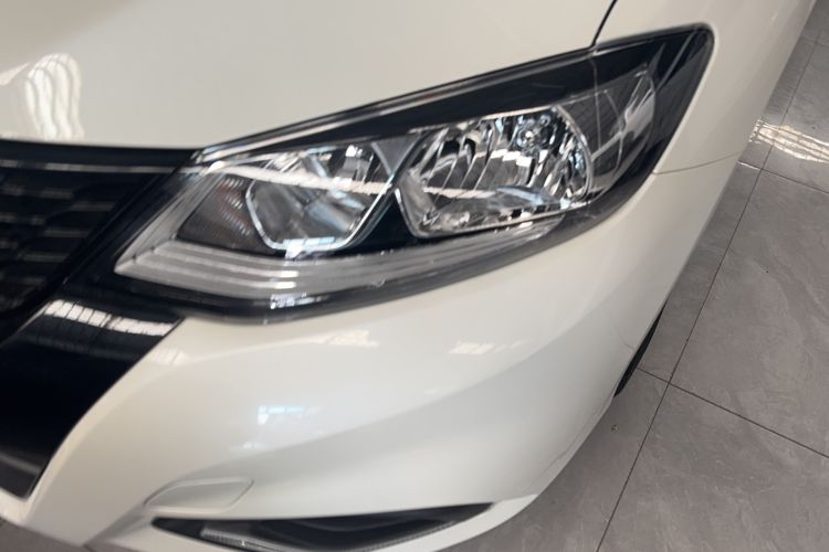 Used Nissan Tiida 2024 1.6L CVT Cool Dynamic Edition Left Front Headlight