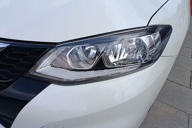 Used Nissan Tiida 2024 1.6L CVT Cool Dynamic Edition Left Front Headlight