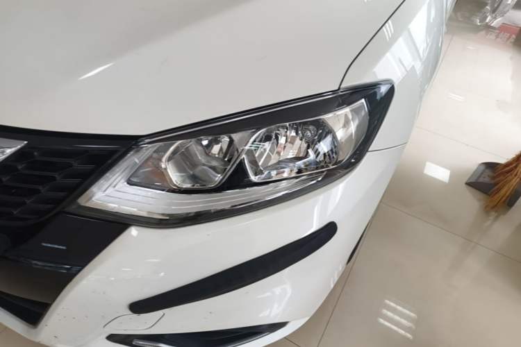 Used Nissan Tiida 2024 1.6L CVT Cool Dynamic Edition Left Front Headlight