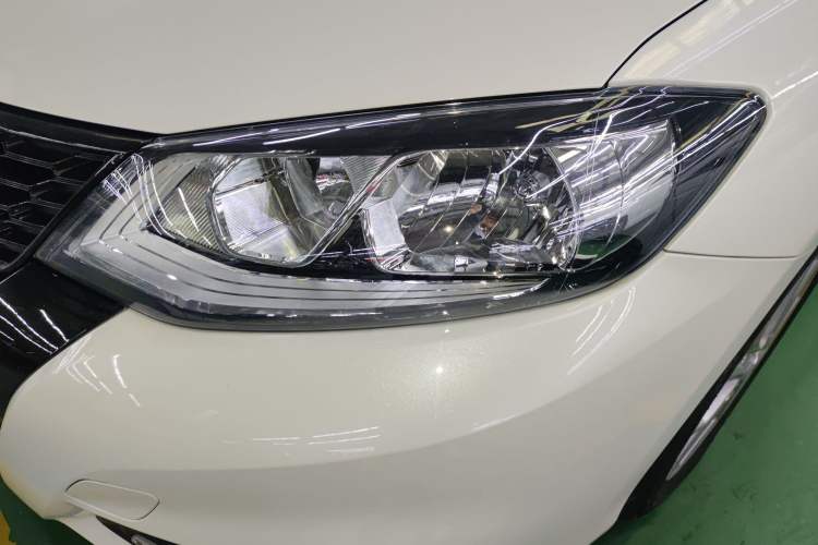 Used Nissan Tiida 2024 1.6L CVT Cool Dynamic Edition Left Front Headlight