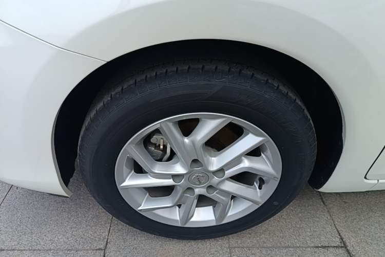 Used Nissan Tiida 2024 1.6L CVT Cool Dynamic Edition Left Front Wheel Hub