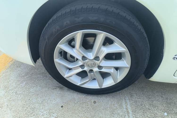 Used Nissan Tiida 2024 1.6L CVT Cool Dynamic Edition Left Front Wheel Hub