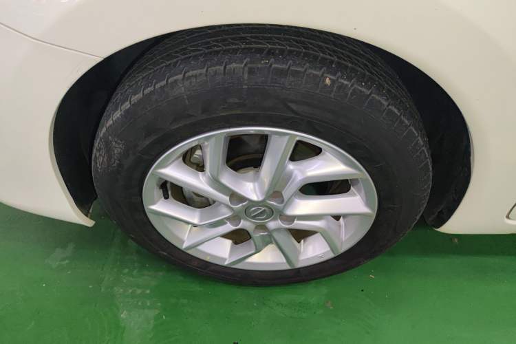 Used Nissan Tiida 2024 1.6L CVT Cool Dynamic Edition Left Front Wheel Hub