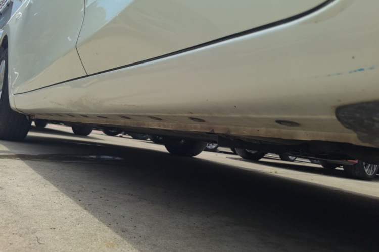 Used Nissan Tiida 2024 1.6L CVT Cool Dynamic Edition Left Side Sill