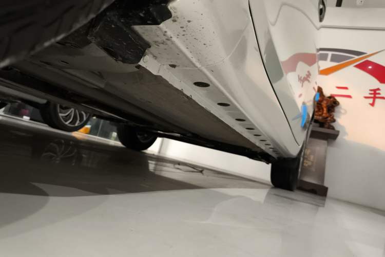 Used Nissan Tiida 2024 1.6L CVT Smart Drive Edition Left Side Sill