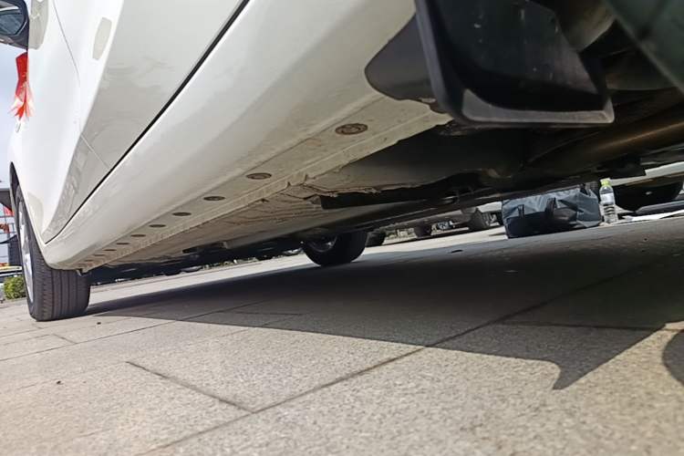 Used Nissan Tiida 2024 1.6L CVT Cool Dynamic Edition Left Side Sill