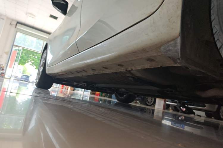 Used Nissan Tiida 2024 1.6L CVT Smart Drive Edition Left Side Sill